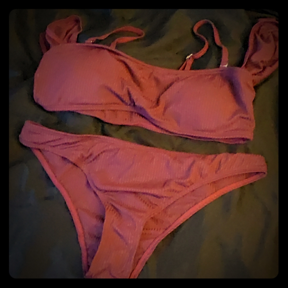 Cap sleeve/off shoulder bikini